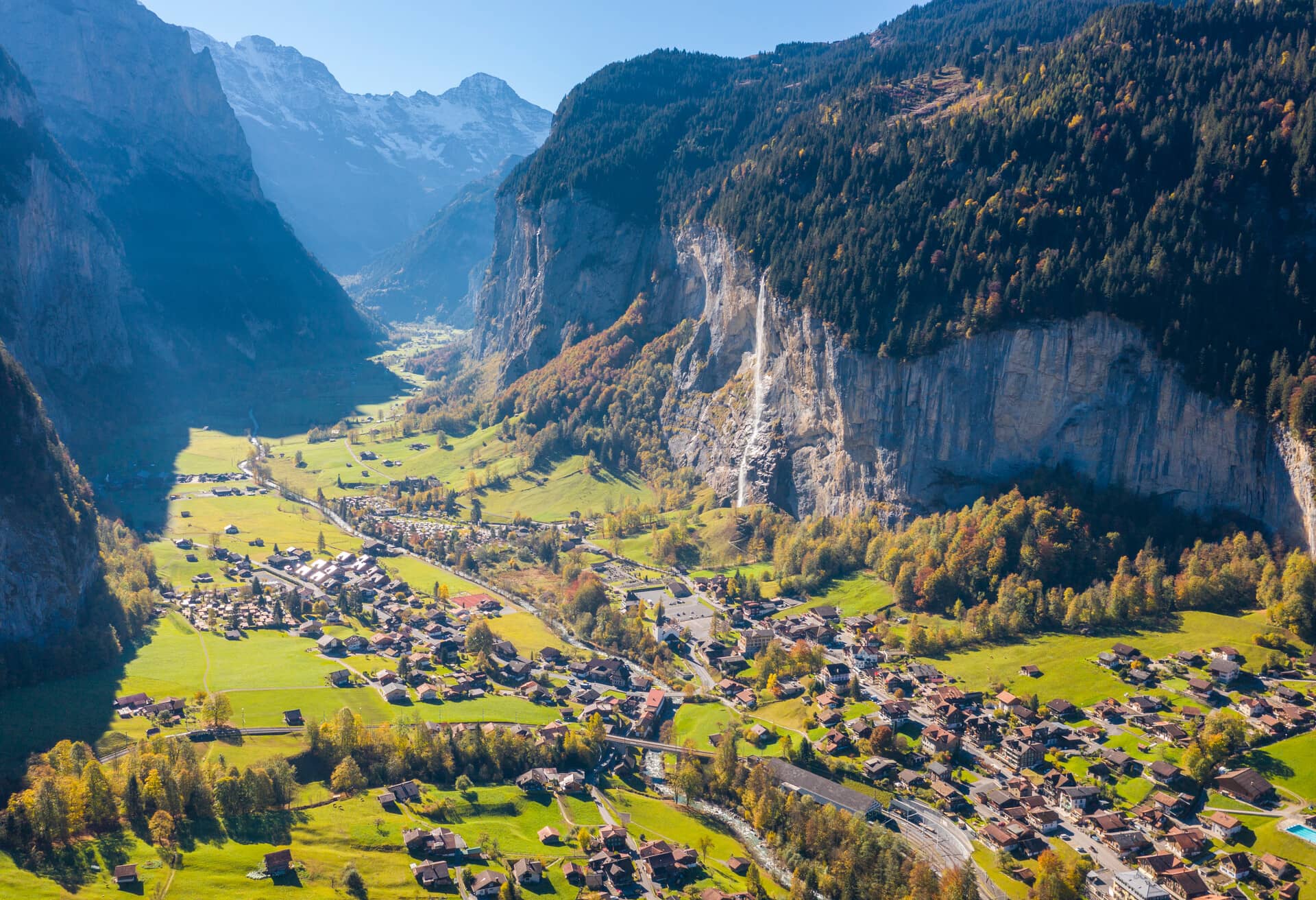 Vaikuttava näkymä Sveitsistä.