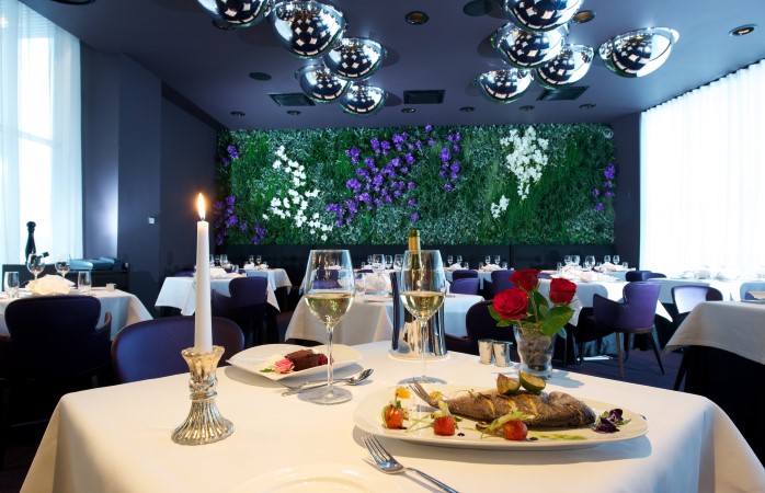 Aqva Hotel & Spassa vietät rentouttavan kylpyläloman Virossa, ja hotellin ravintola Fiore täyttää rentoutuneen kylpijän vatsan 