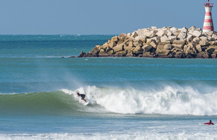 Surffausta Portugalin lomakohde Penichessä