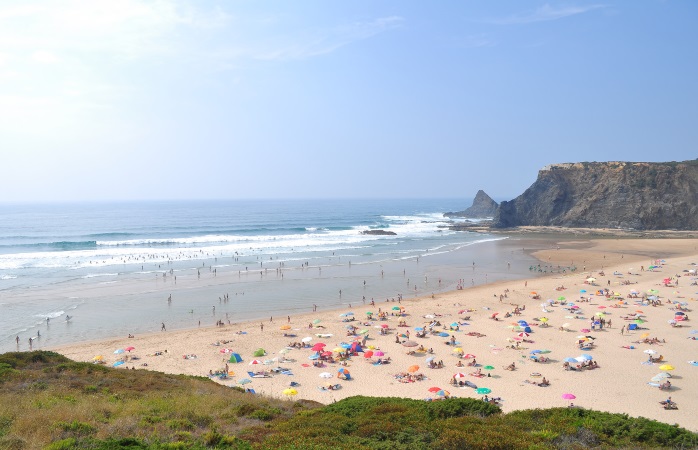 Odeceixe on monipuolinen lomakohde Portugalin rannikolla