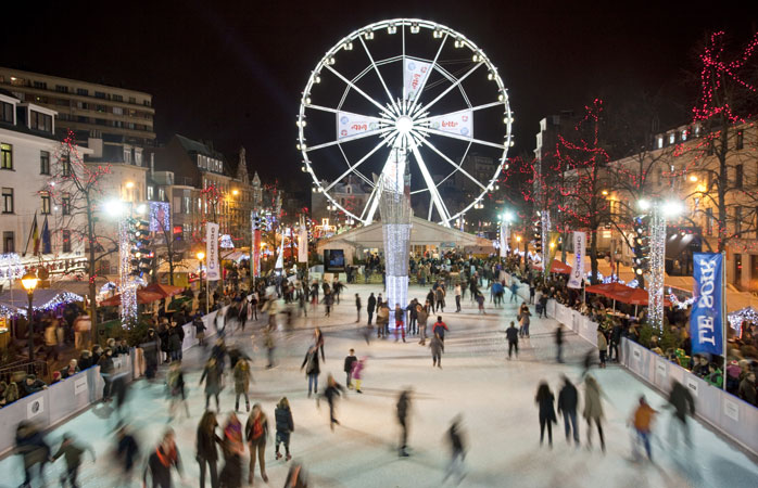 Käy jouluostosten lomassa luistelemassa Place Sainte-Catherinessa Brysselissä