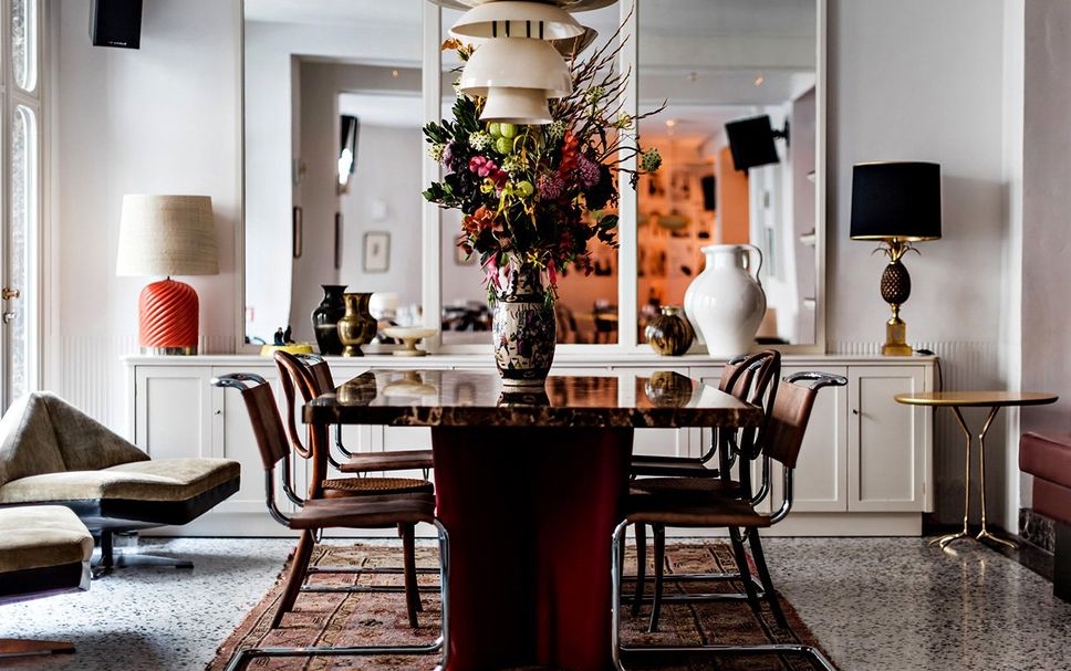 Ruokailuhuone Valokuva