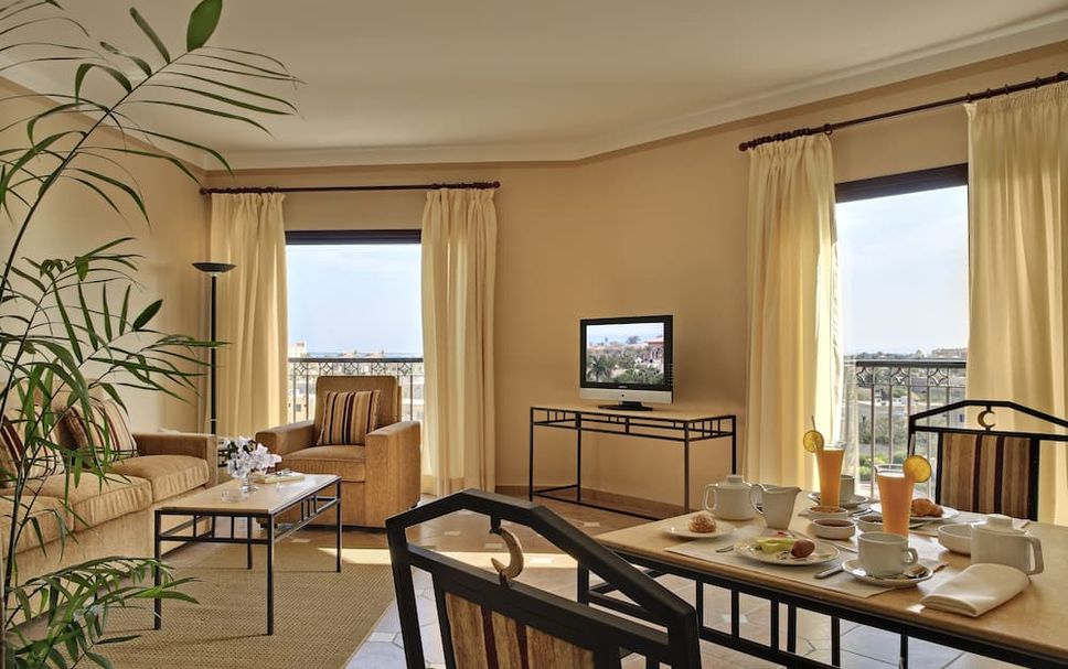 Ruokailuhuone Valokuva