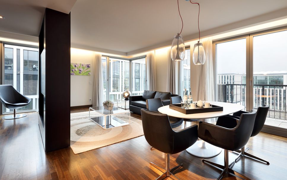 Ruokailuhuone Valokuva