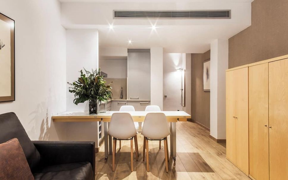 Ruokailuhuone Valokuva